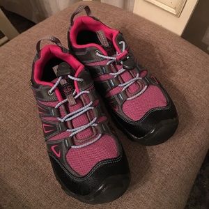 Girls size 2 keen